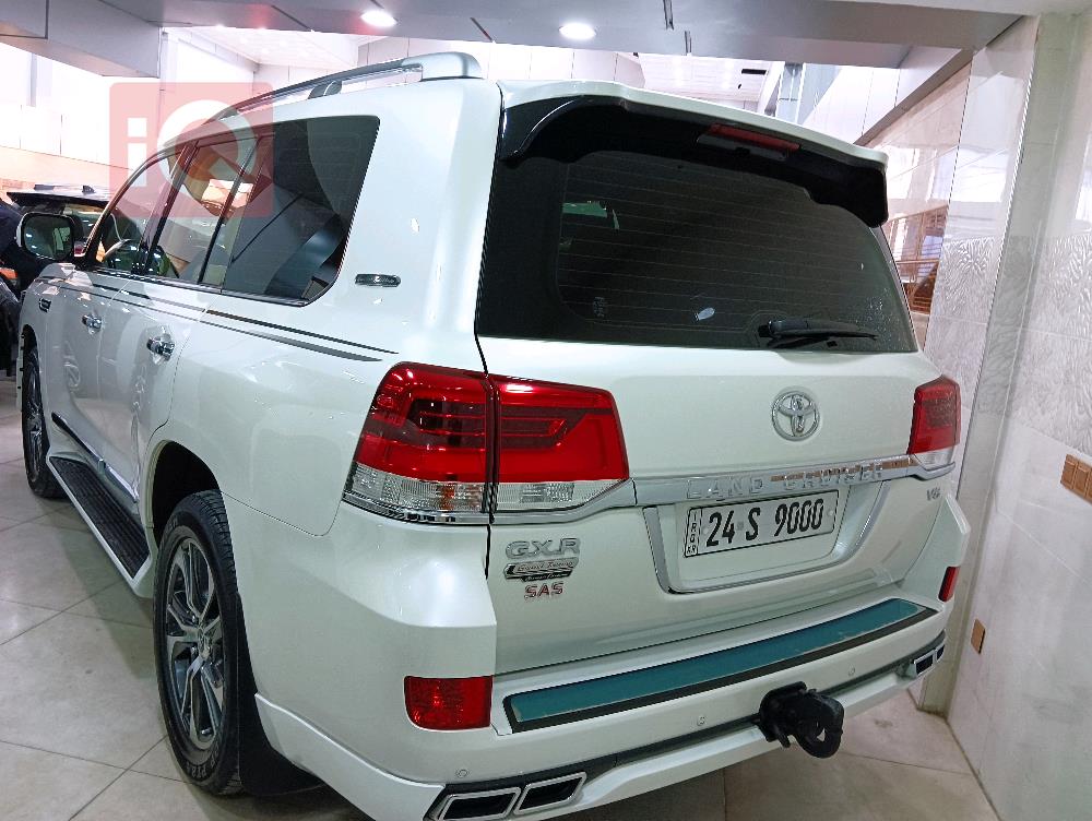 تويوتا لاندكروزر